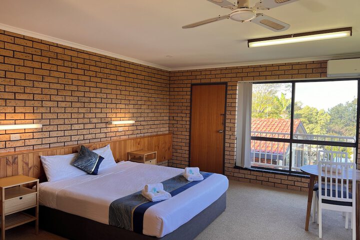 Room 16 of 52