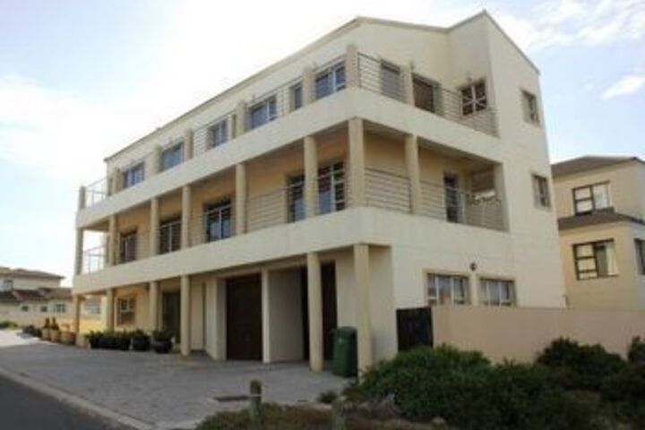 12 Calypso Mansion Self catering