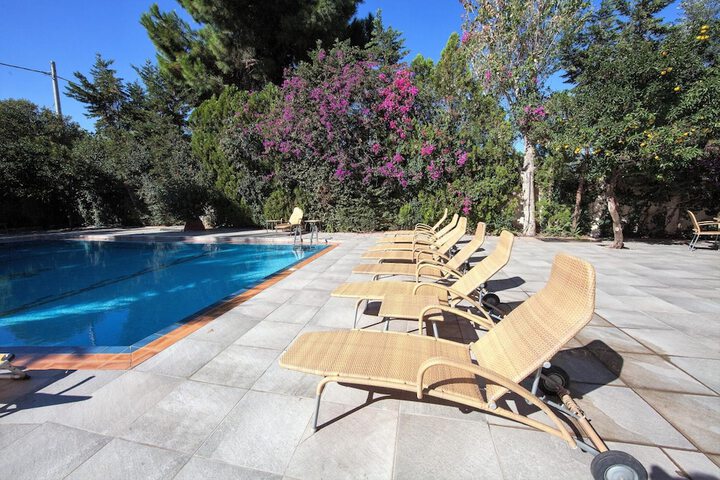 Pool Hotel