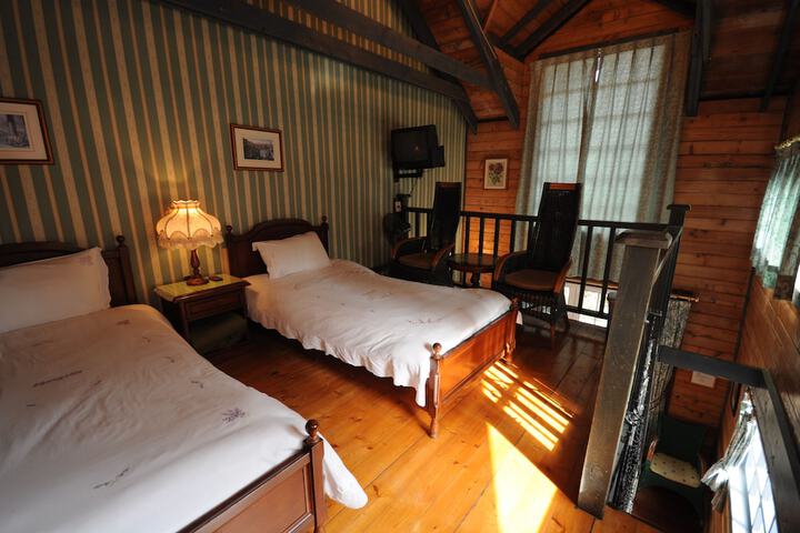 Room 7 of 56