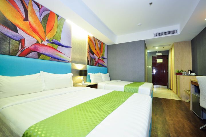 Room 4 of 64