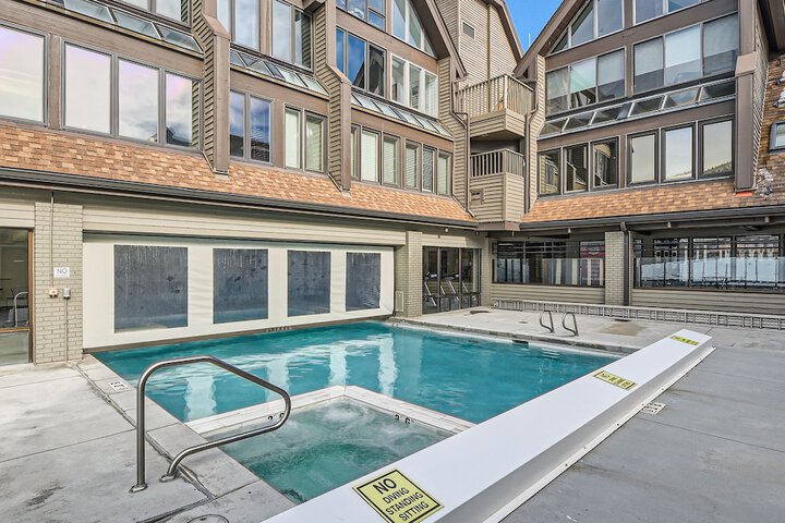 Pool 16 of 35