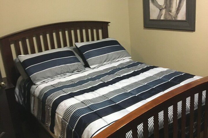 Room 25 of 41