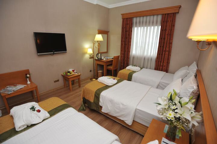 Room 14 of 64