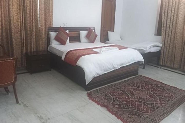 Room 17 of 26