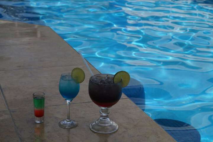 Pool Hotel
