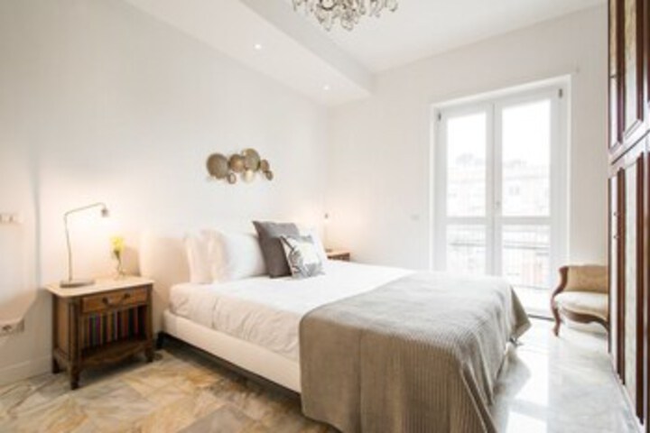 Room 16 of 27