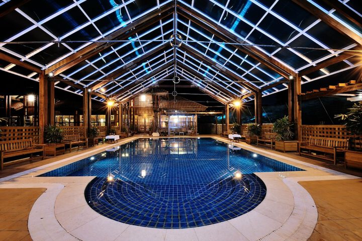 Pool 13 of 41