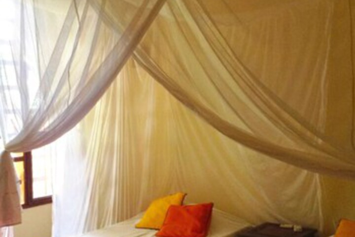 Room 7 of 11