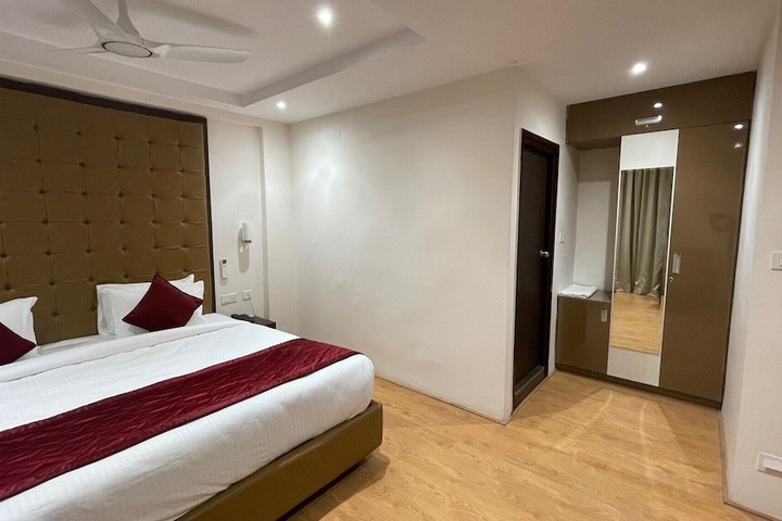 Room 25 of 67