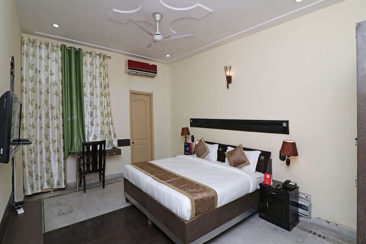Room 16 of 21