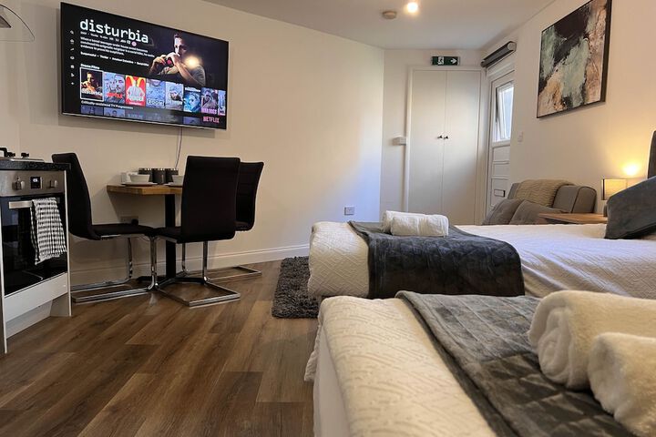 Room 50 of 94