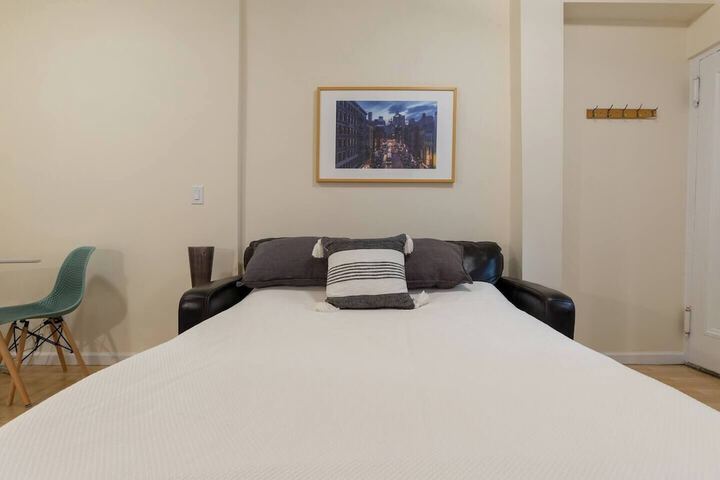 Room 12 of 21
