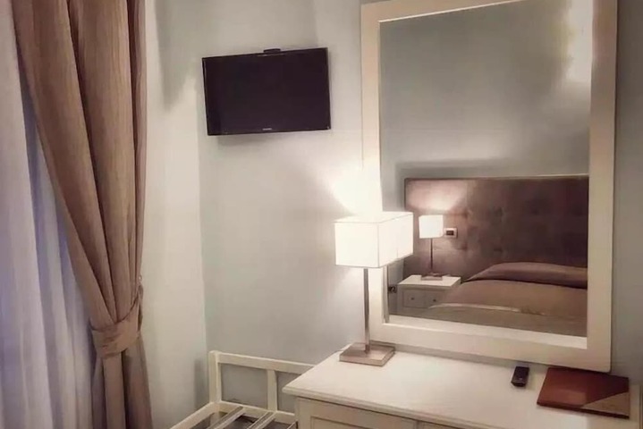 Room 15 of 56