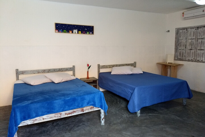 Room 2 of 37