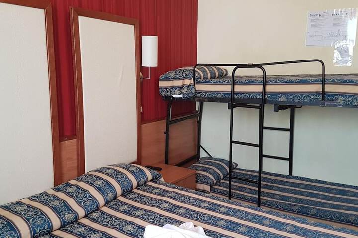 Room 14 of 78