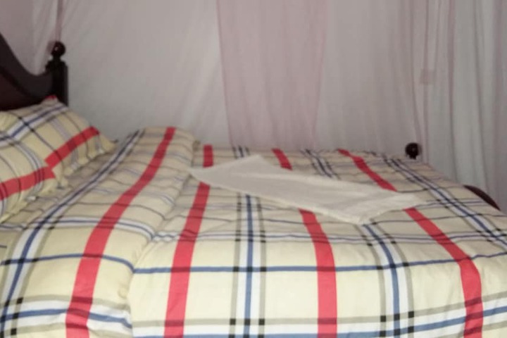 Room 6 of 14