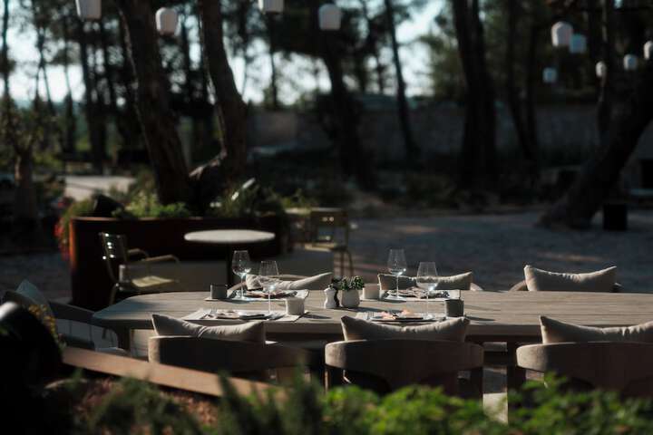 Dining 46 of 66