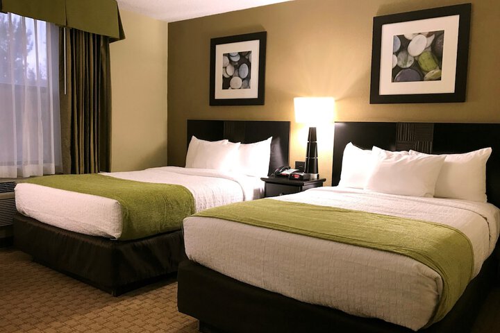 Room 10 of 18