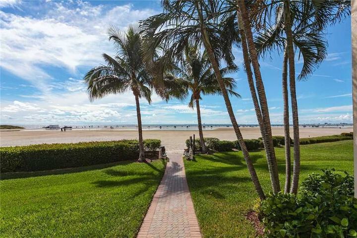 Sandarac A709 in Fort Myers Beach, FL