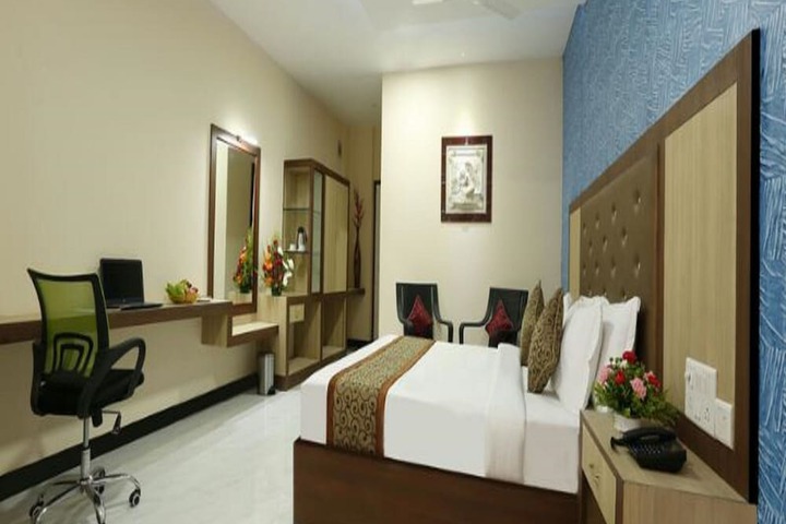 Room 8 of 35