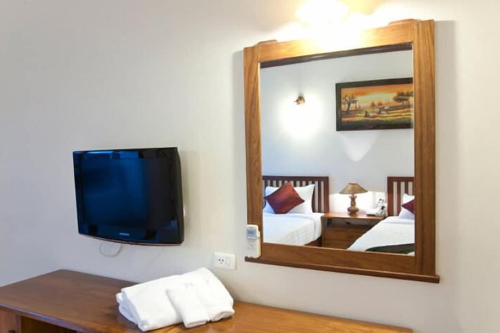 Room 30 of 42