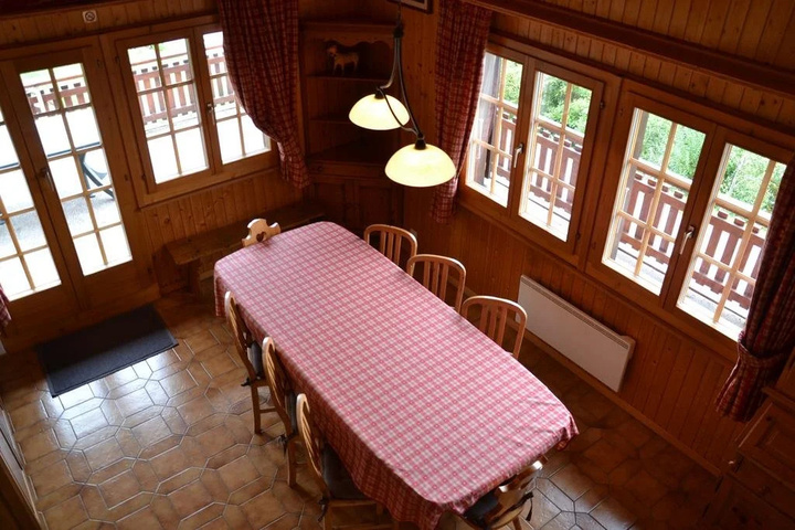 Room 6 of 11