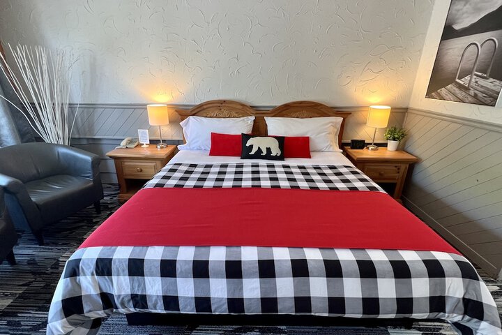 Room 9 of 34
