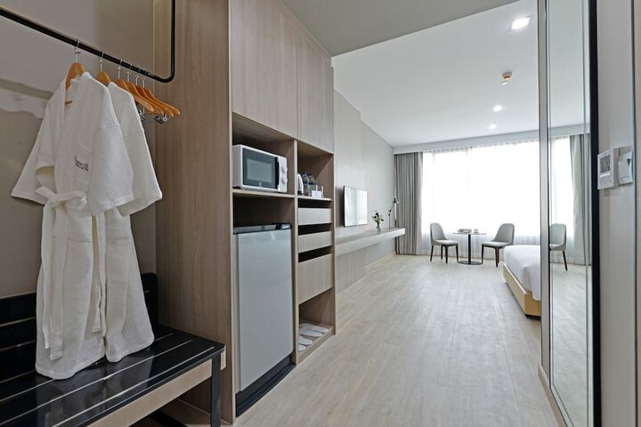 Room 12 of 49