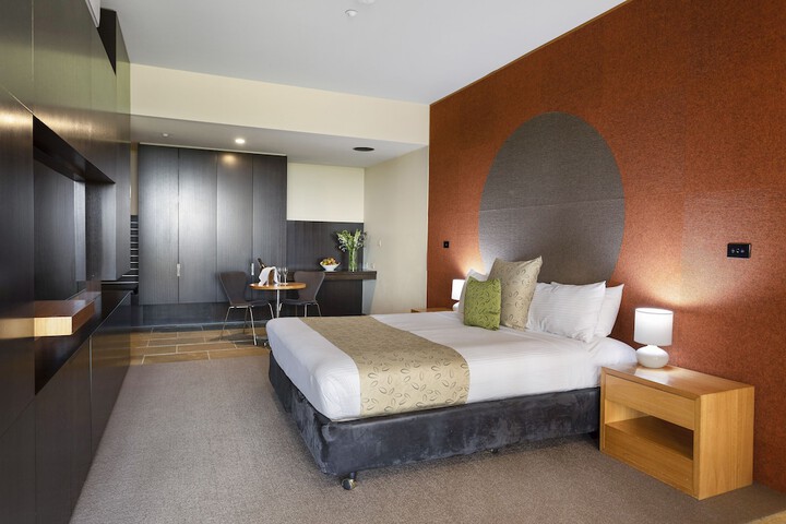 Room 10 of 62