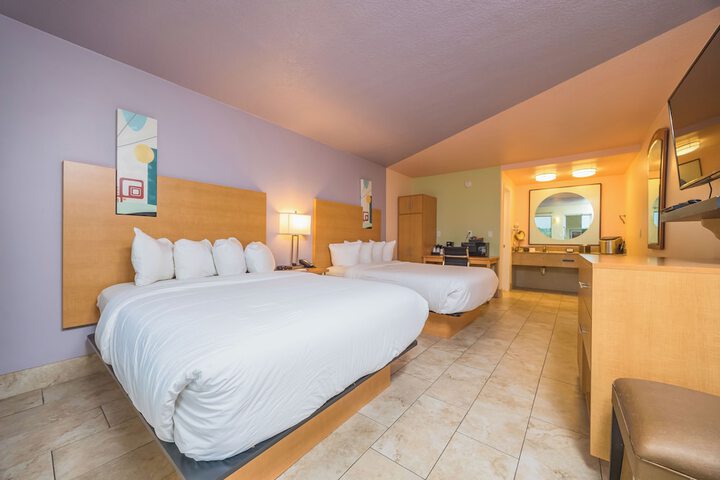 Traditional Room 2 Queen Beds Accessible (5 of 8)