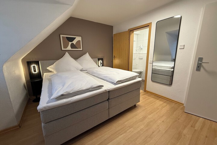 Room 6 of 21