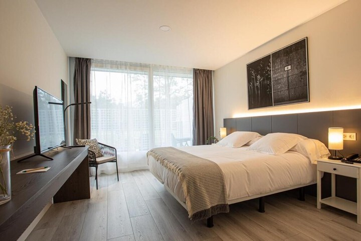Room 15 of 37