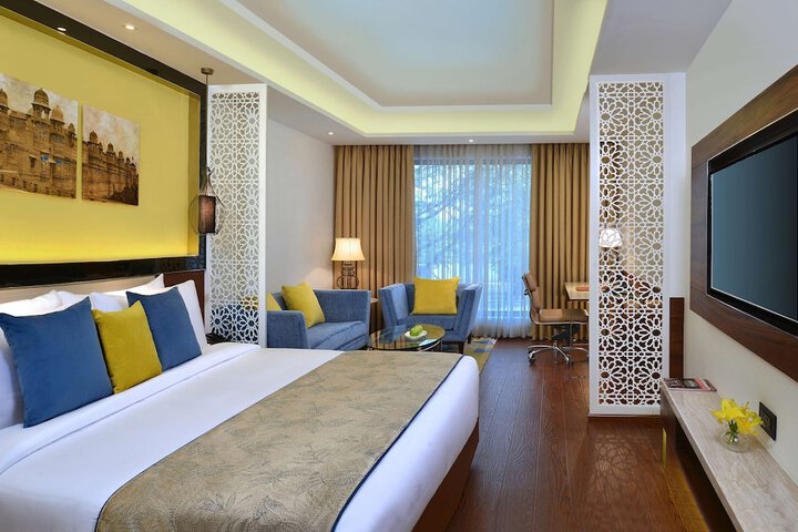Room 7 of 28