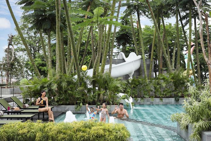 Pool 14 of 39
