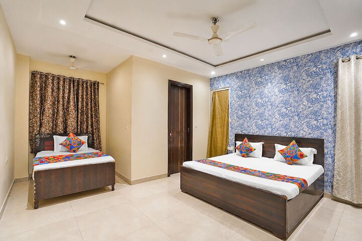 Room 15 of 28