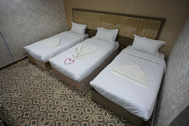 Room 30 of 40