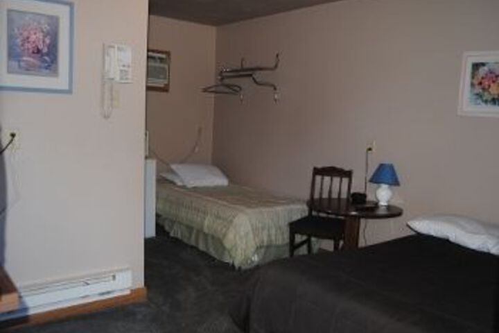Room 3 of 3