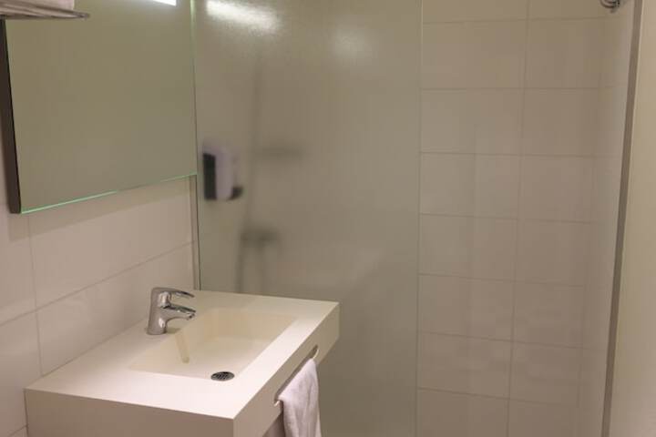 Room 35 of 51