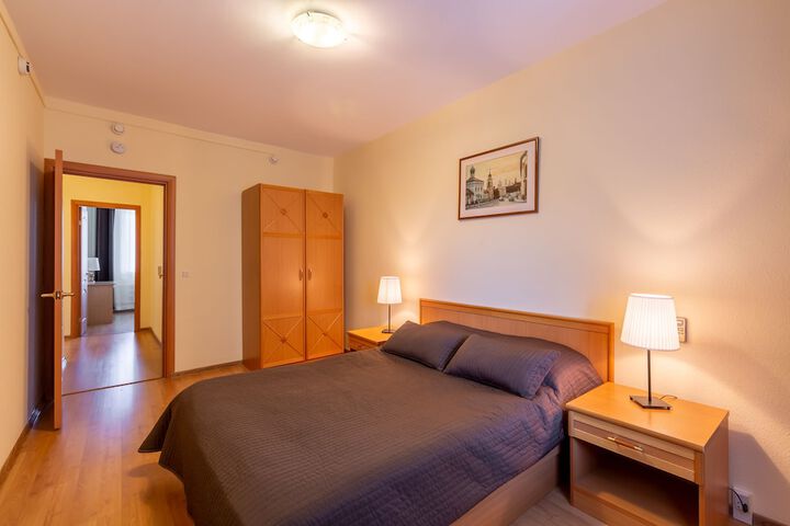 Room 8 of 62
