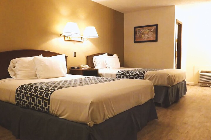 Coratel Inn & Suites by Jasper McCook