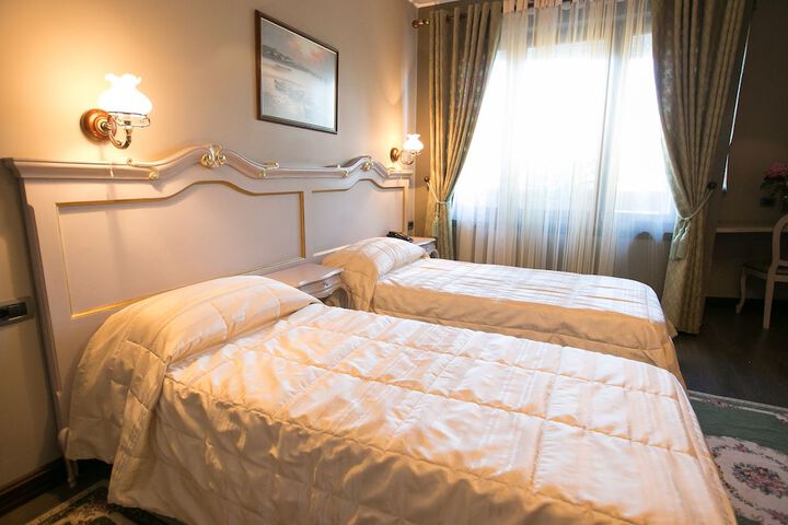Room 14 of 52