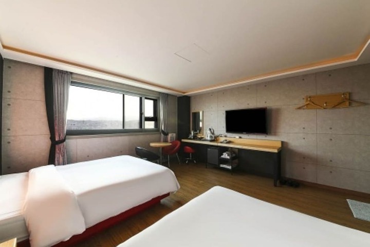 Room 47 of 88