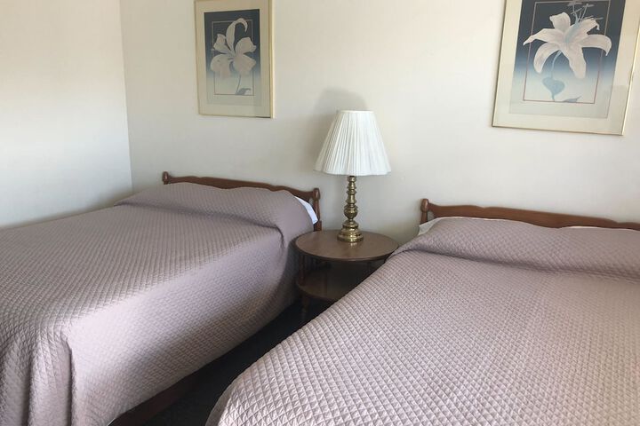 2 Double Beds (6 of 6)