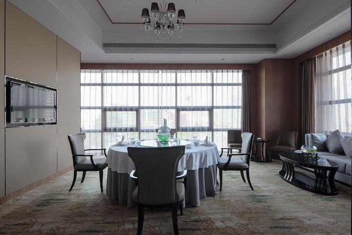 Dining 52 of 88