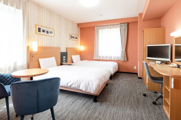 Room 5 of 35