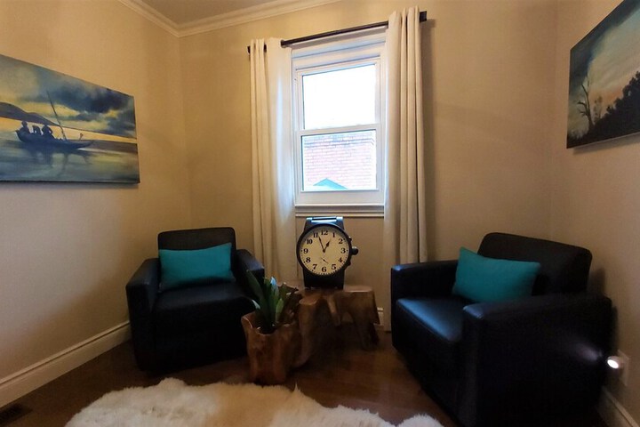 Room 9 of 31