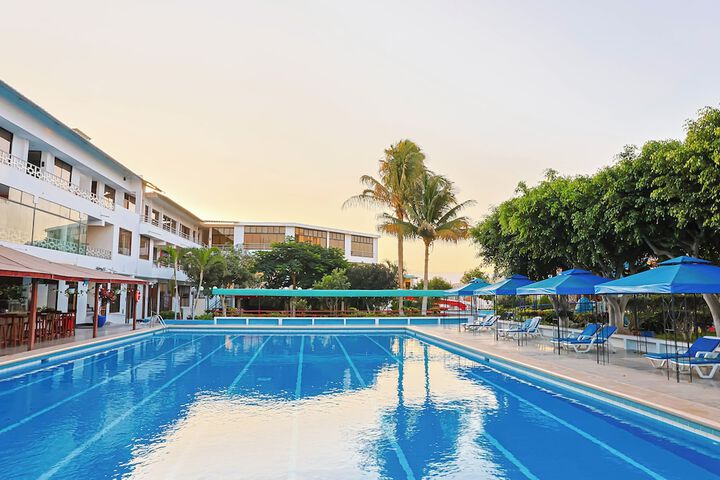 Pools & Facilities
