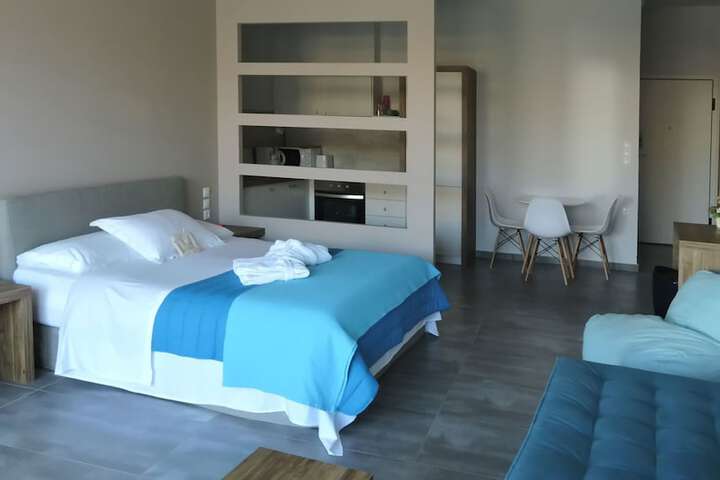 Room 3 of 53