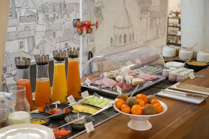 Breakfast/Coffee Service 55 of 85